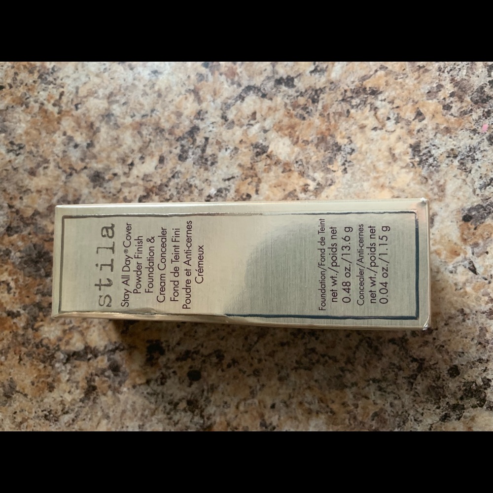 Stila powder finish all day Foundation Concealer